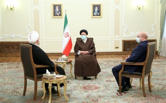 تاکید سران قوا بر استمرار همکاری نزدیک برای پیشبرد امور کشور