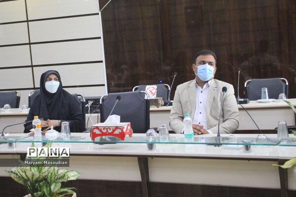 مراسم تجلیل از گروه آموزشی مشاوران استان بوشهر