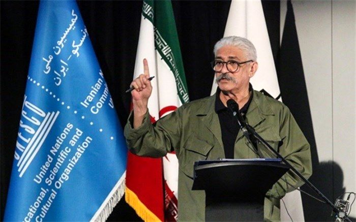 تبلیغات در ایران آشفته و درهم‌ بَرهم است