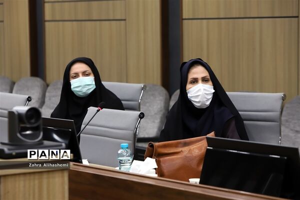 نشست کارشناسان و کارشناس مسئولان پیشگیری و مراقبت از آسیب‌های اجتماعی مناطق  تهران