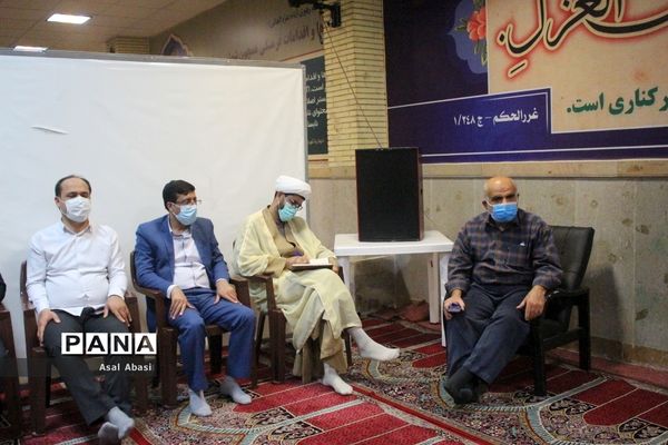 دیدار جمعی از نخبگان و اعضای تشکل‌های دانش‌آموزی دختر با نماینده ولی فقیه در استان و امام جمعه بوشهر