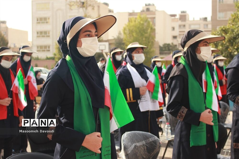 آیین نواختن زنگ استکبارستیزی در مدارس فارس