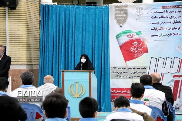 دیدار تشکل‌های دانش‌آموزی با نماینده ولی فقیه در استان آذربایجان غربی