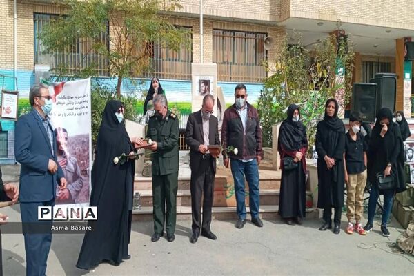 آیین زنگ استکبار ستیزی در دبیرستان شهید همت ملارد