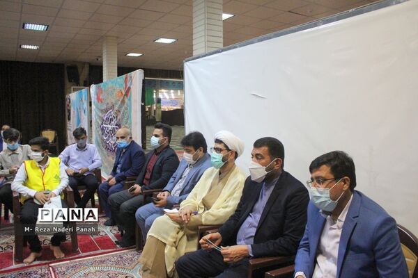 دیدار جمعی از نخبگان و اعضای تشکل‌های دانش آموزی  پسربا نماینده ولی فقیه در استان و امام جمعه بوشهر