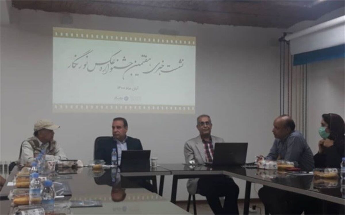 محمد فروغی:  دکان راه انداختم!