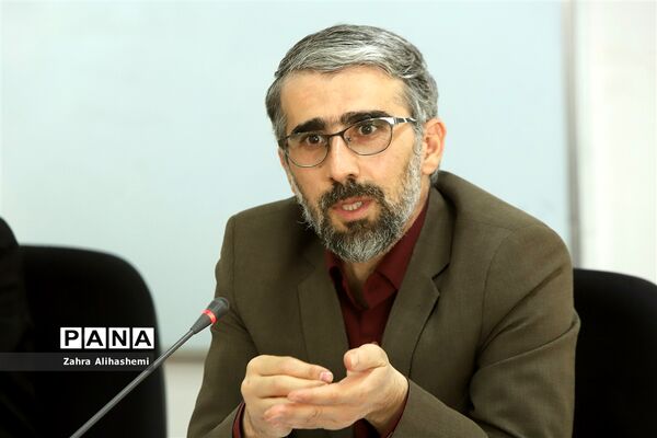 نشست کارشناس مسئولان و کارشناسان فرهنگی هنری، اردویی شهر تهران