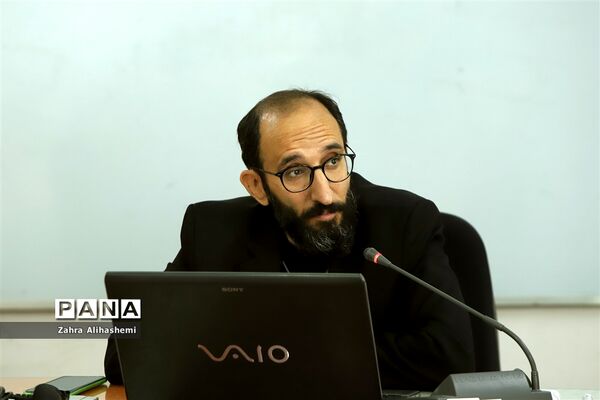 نشست کارشناس مسئولان و کارشناسان فرهنگی هنری، اردویی شهر تهران
