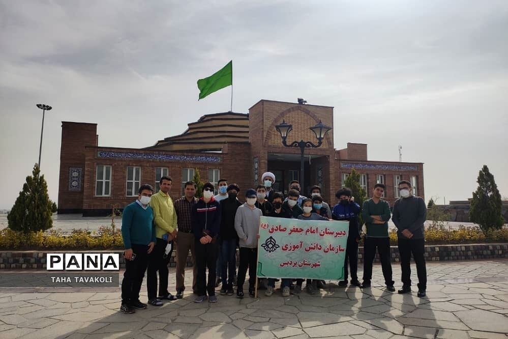 برگزاری مراسم یادواره شهدای شاخص دانش‌آموزان پردیس