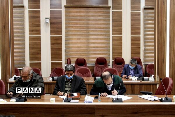 نشست خبری روز 13 آبان