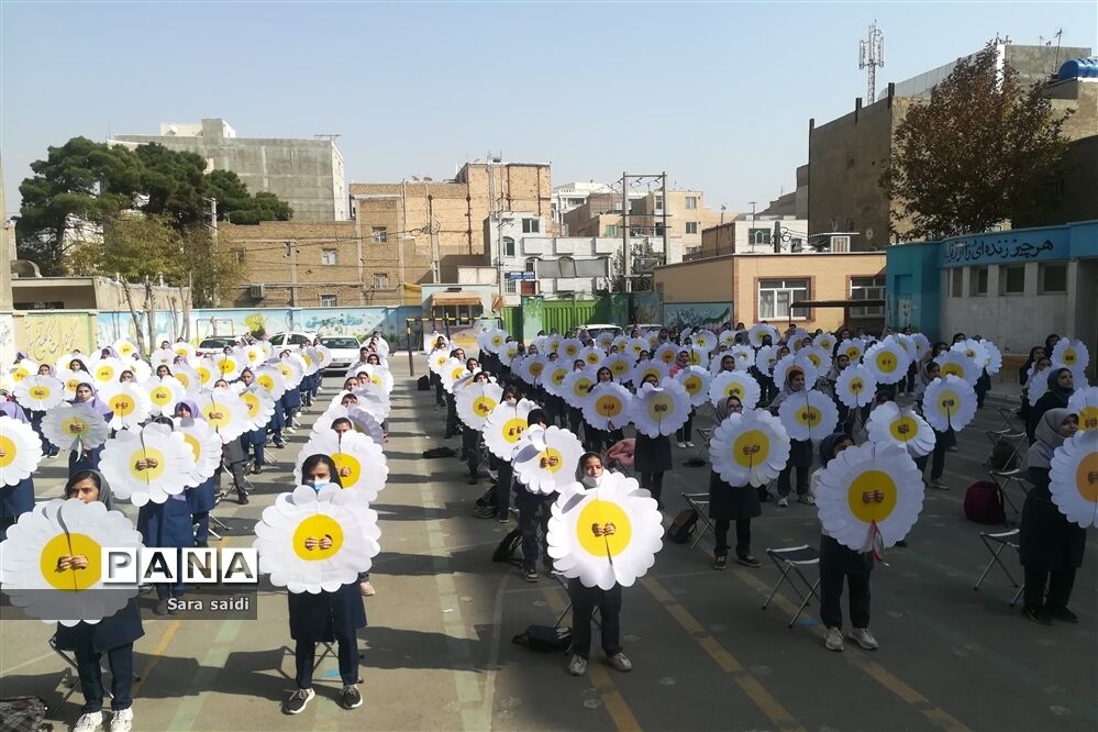 آمادگی دانش‌آموزان پیشتاز شهرستان قدس برای اجرای مانور تشکیلاتی