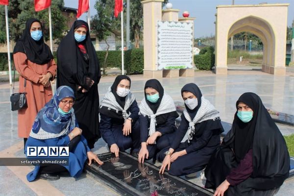 برنامه‌های هفته بسیج دانش‌آموزی در دبیرستان شاهد گلوگاه