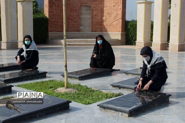 برنامه‌های هفته بسیج دانش‌آموزی در دبیرستان شاهد گلوگاه