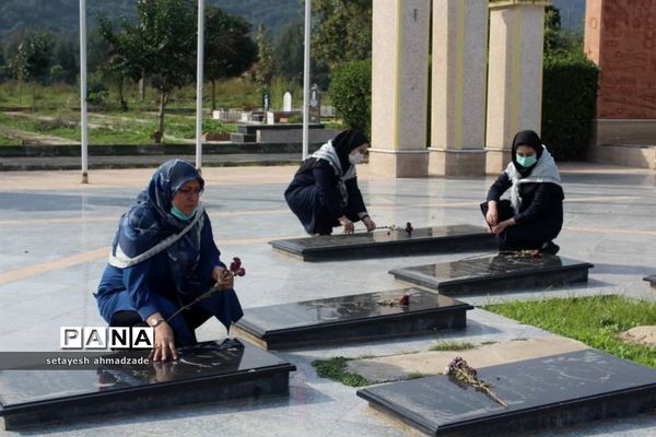 برنامه‌های هفته بسیج دانش‌آموزی در دبیرستان شاهد گلوگاه