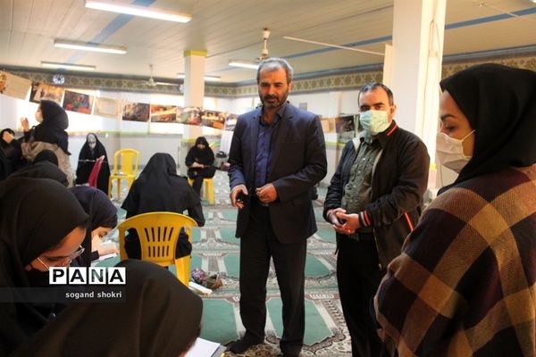 مسابقه نقاشی زنده به مناسبت هفته پدافند غیرعامل در محمودآباد