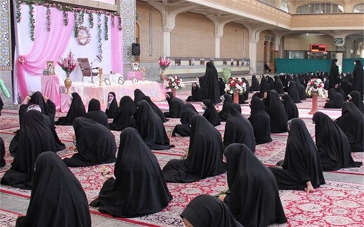 همایش « دختران بهشتی» در حرم بانوی کرامت برگزار شد