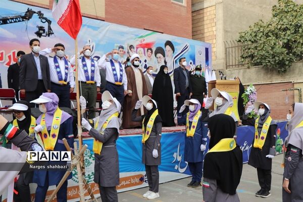 مانور بزرگ فرزندان روح الله زنگ استکبارستیزی در شهرستان قدس