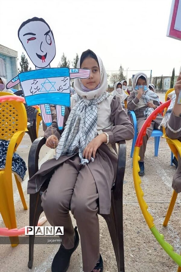 نواختن زنگ استکبار ستیزی در جاجرم