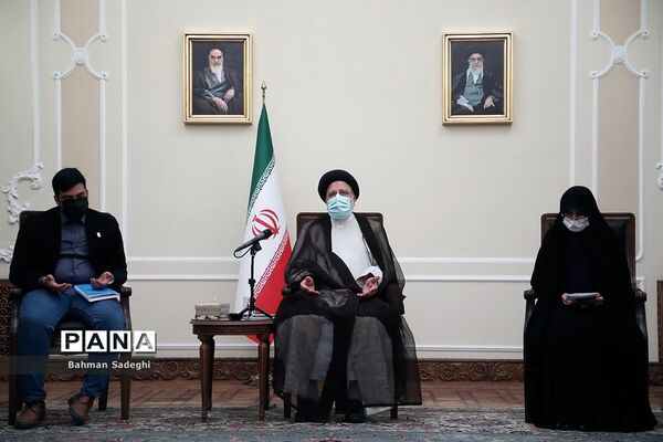 دیدار تشکل‌های دانش‌آموزی با رئیس جمهوری
