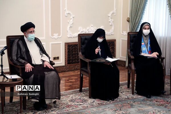 دیدار تشکل‌های دانش‌آموزی با رئیس جمهوری