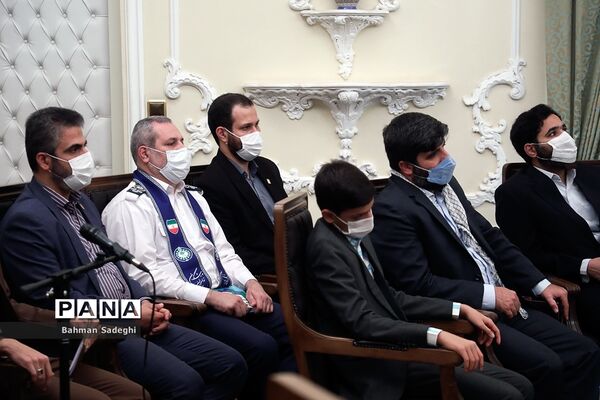 دیدار تشکل‌های دانش‌آموزی با رئیس جمهوری