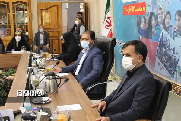دیدار مسئولان و نمایندگان تشکل‌های دانش‌آموزی با استاندار اصفهان