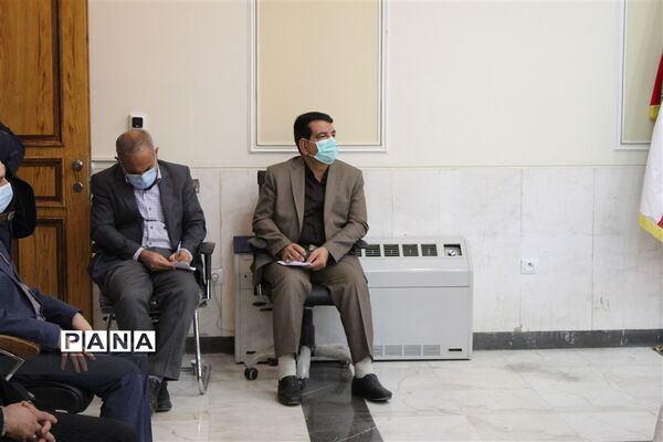 دیدار مسئولان و نمایندگان تشکل‌های دانش‌آموزی با استاندار اصفهان