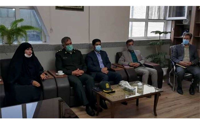 من یک معلمم و معلم خواهم ماند