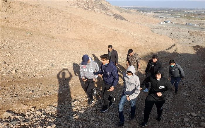 کوه‌پیمایی تشکل‌های دانش‌آموزی در روز دانش‌آموز