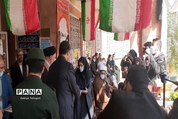 روز دانش‌آموز و یوم الله ۱۳ آبان در ناحیه دو بهارستان