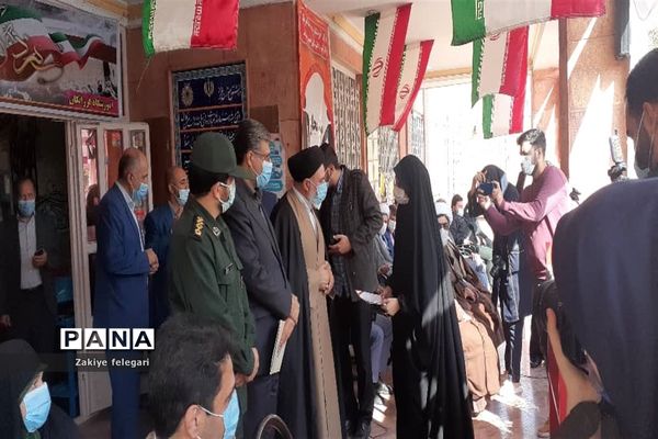 روز دانش‌آموز و یوم الله ۱۳ آبان در ناحیه دو بهارستان