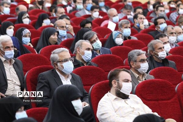 دیدار رئیس جمهور با نخبگان، علما و جمعی از اقشار مختلف مردم سمنان