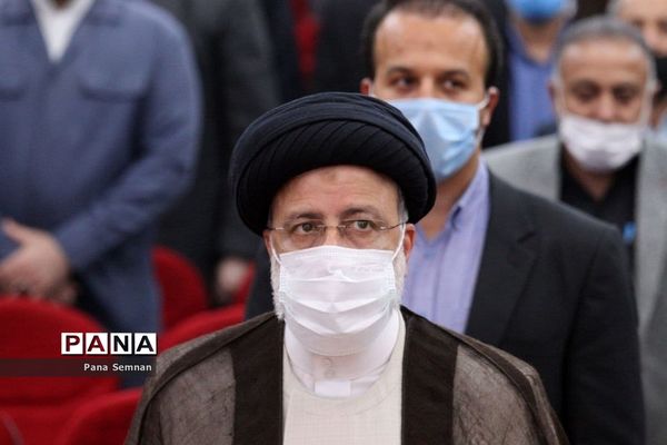 دیدار رئیس جمهور با نخبگان، علما و جمعی از اقشار مختلف مردم سمنان