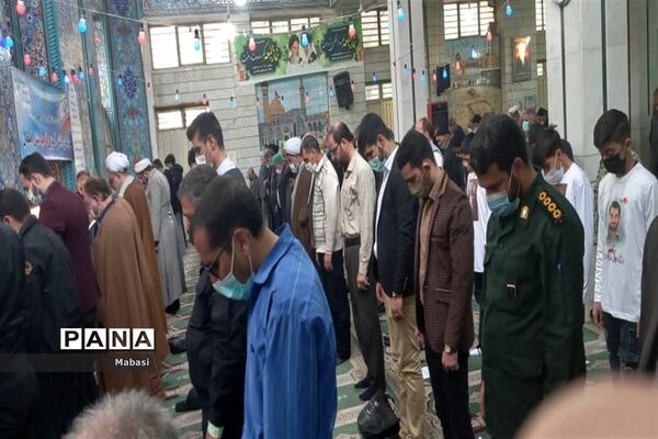 حضور دانش‌آموزان اداره آموزش و پرورش  ناحیه۶ در نمازجمعه خوراسگان