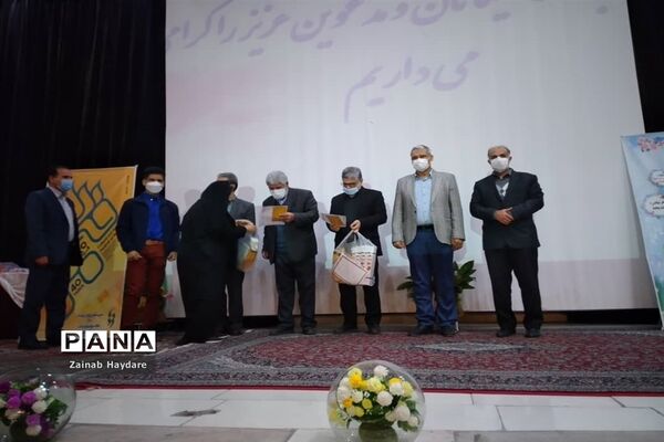 تجلیل از منتخبین دانش‌آموز پسردرحوزه پرورشی  آموزش و پرورش ملارد