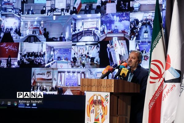 ششمین همایش ملی تجلیل از رتبه های کنکور زیر 100 شاهد و ایثارگر