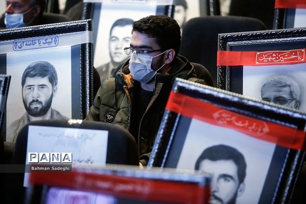 ششمین همایش ملی تجلیل از رتبه های کنکور زیر 100 شاهد و ایثارگر