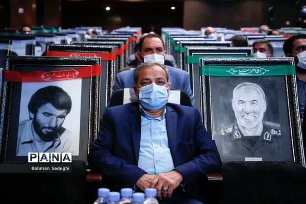 ششمین همایش ملی تجلیل از رتبه های کنکور زیر 100 شاهد و ایثارگر