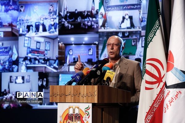 ششمین همایش ملی تجلیل از رتبه های کنکور زیر 100 شاهد و ایثارگر