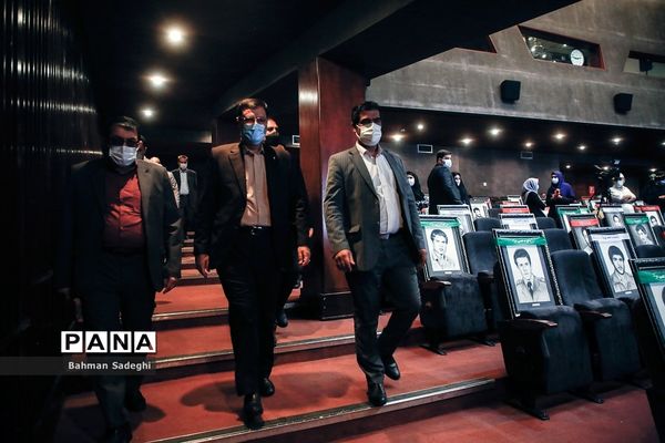 ششمین همایش ملی تجلیل از رتبه های کنکور زیر 100 شاهد و ایثارگر