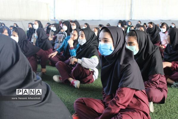 گرامیداشت هفته ملی مازندران به همت دانش‌آموزان دبیرستان مائده گلوگاه