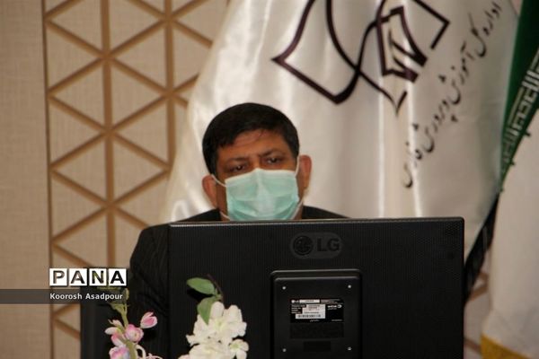 نشست مدیرکل مدارس غیر انتفاعی وزارت آموزش و پرورش در فارس