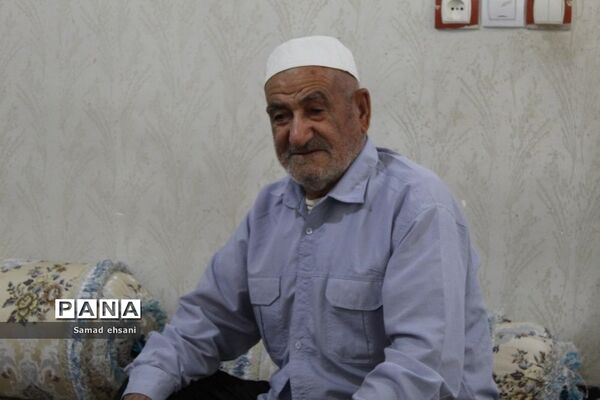 دیدار رئیس سازمان دانش‌آموزی کهگیلویه و بویراحمد با خانواده دانش‌آموز شهید «حسین تقی نژاد»