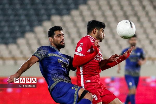 دیدار تیم‌های پرسپولیس  و گل‌گهر سیرجان