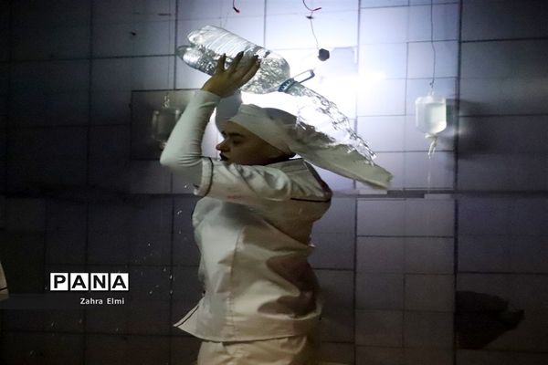 نمایش کت واک در تئاتر شهر تبریز