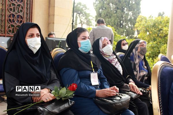 آیین گشایش دومین جشنواره معلمان هنرمند در آرامگاه حافظ شیرازی