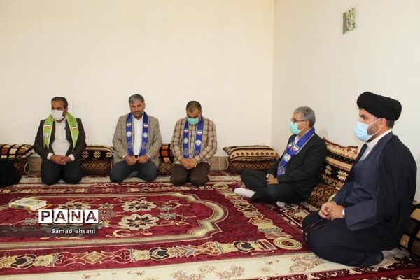تجلیل از خانواده شهدای دانش‌آموز بخش چیتاب