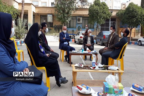 برگزاری مسابقات بازی‌های فکری سرگرمی رویش به صورت آنلاین در  در دبیرستان شهید صالحی شیراز