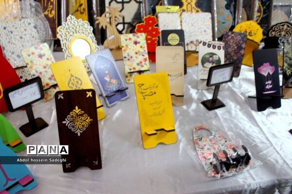 نمایشگاه و فروشگاه صنایع دستی در کانون فرهنگی تربیتی کوثر بوشهر
