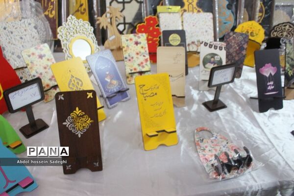 نمایشگاه و فروشگاه صنایع دستی در کانون فرهنگی تربیتی کوثر بوشهر